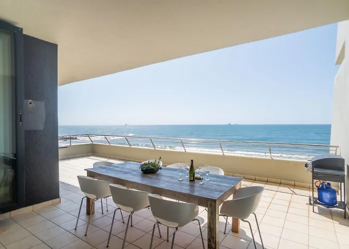 Luxury Beachfront Apartment - 30 Degrees Umdloti
