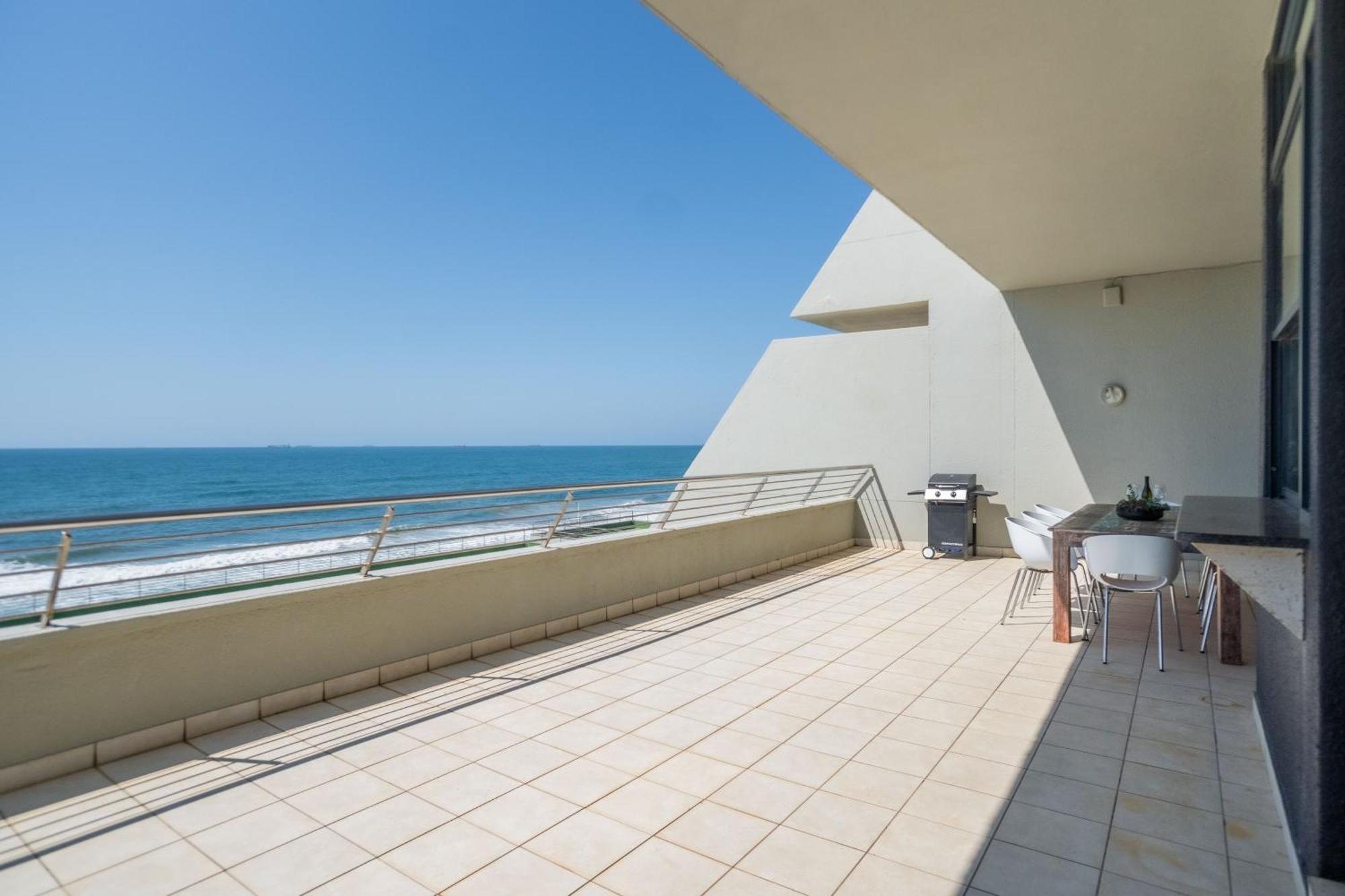Luxury Beachfront - 30 Degrees Apartment *