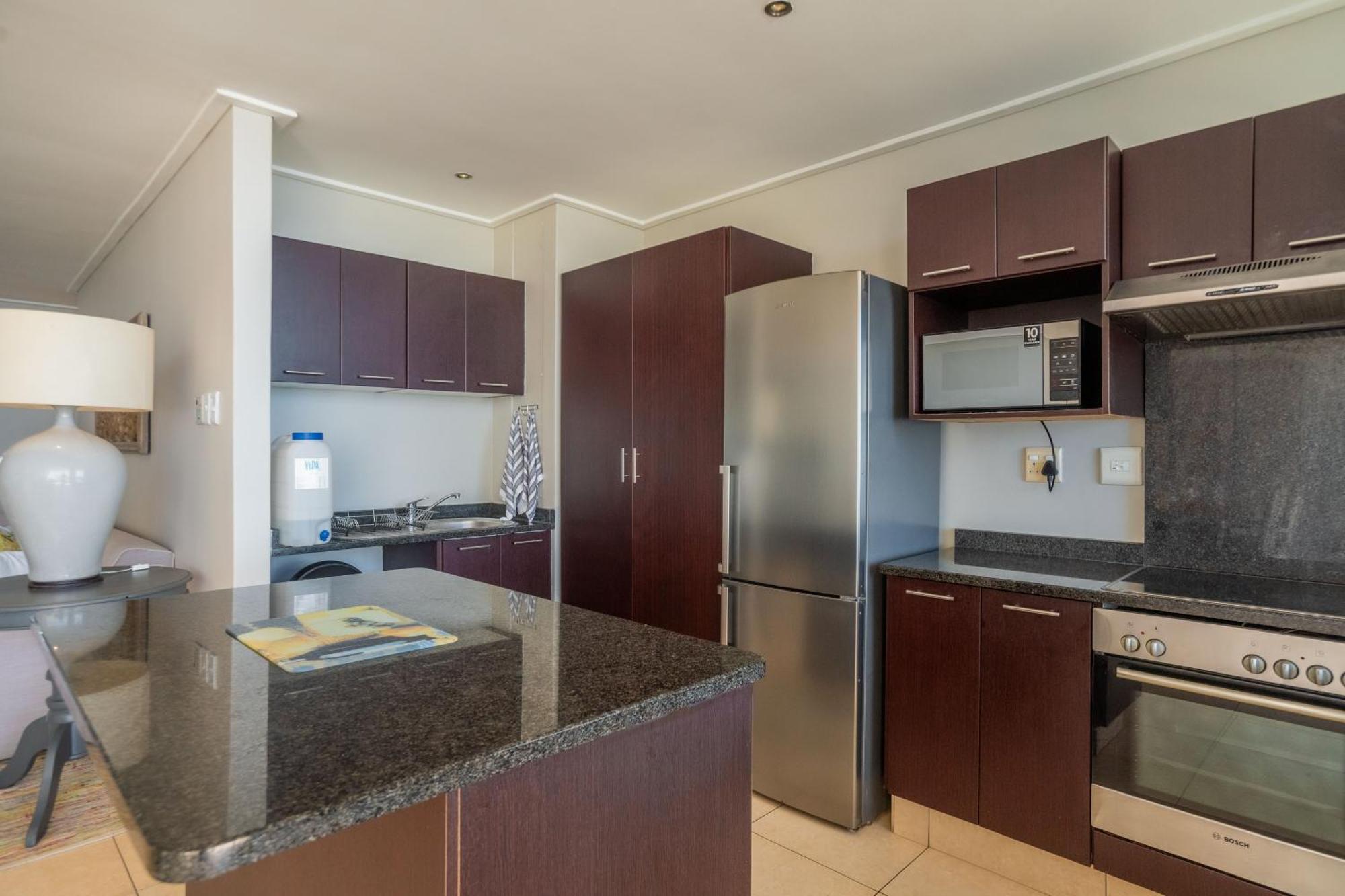 Luxury Beachfront - 30 Degrees Apartment